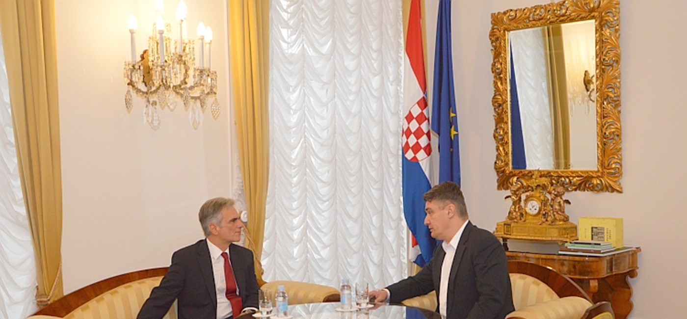 Predsjednik Vlade Milanović i austrijski kancelar Faymann razgovarali su telefonski o situaciji s izbjeglicama